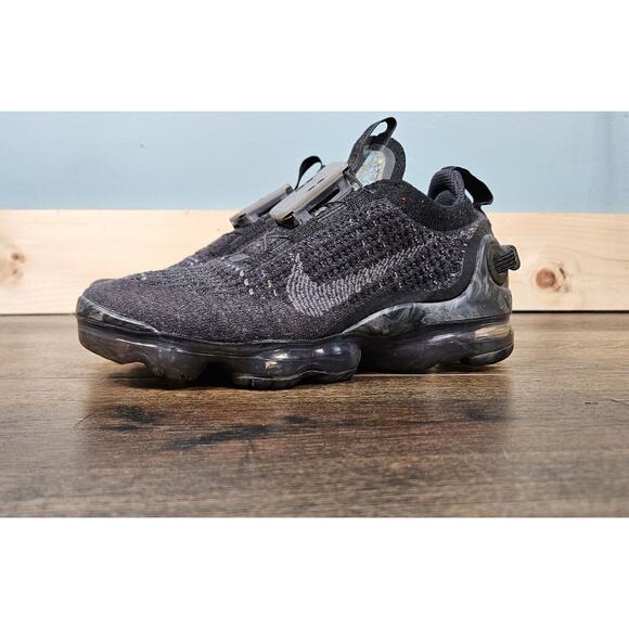 Nike Air‎ Vapormax Sz 6.5 2020 Flyknit FK TRIPLE BLACK DARK GREY - Picture 13 of 16